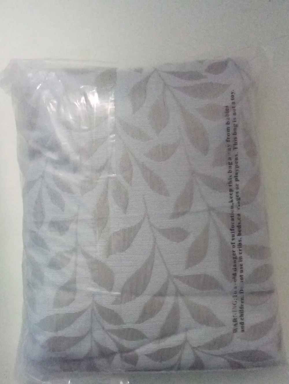 SUN ZERO Grommet Curtain Panel One Leaf Print NWT $27.99 Neutral